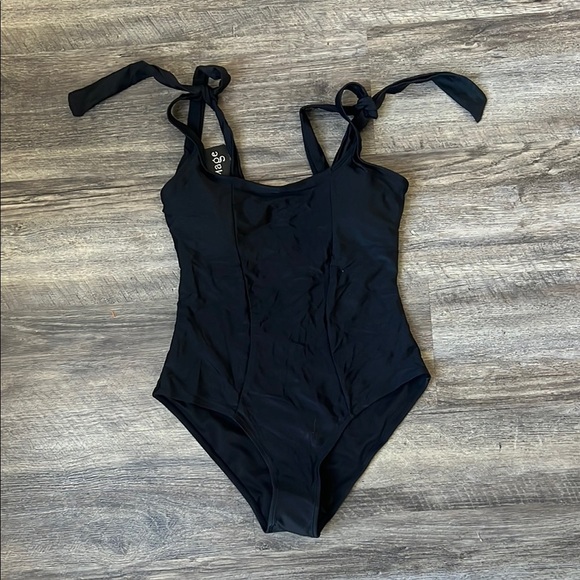 Black One-Piece A-Image NWT Swimsuit, size Small 🟢 - Picture 1 of 7